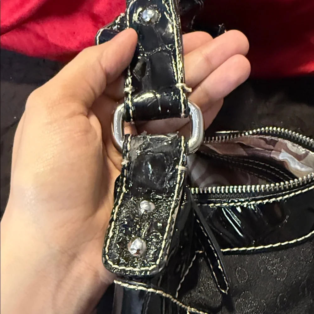 Vintage/early 2000s (Y2K-era) Guess shoulder bag Well Loved / For Repair / AS IS - Picture 8 of 8